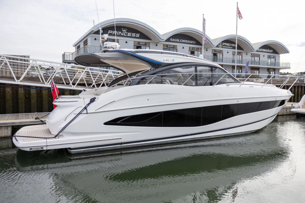 Image of Princess V50 Open