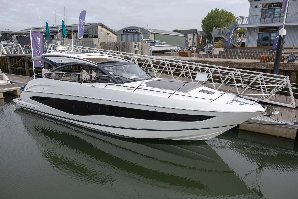 Image of Princess V50 Open