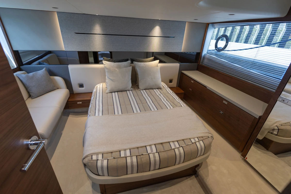 Image of Princess V50 Open