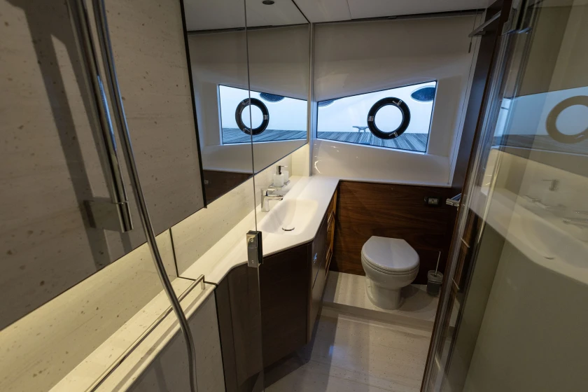 Image of f58023(14of161).jpg