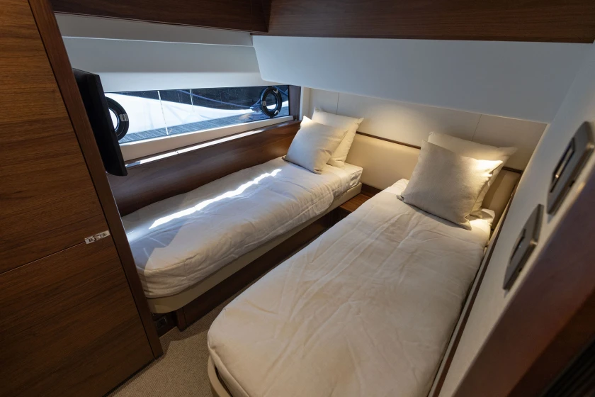 Image of f65083(110of170).jpg