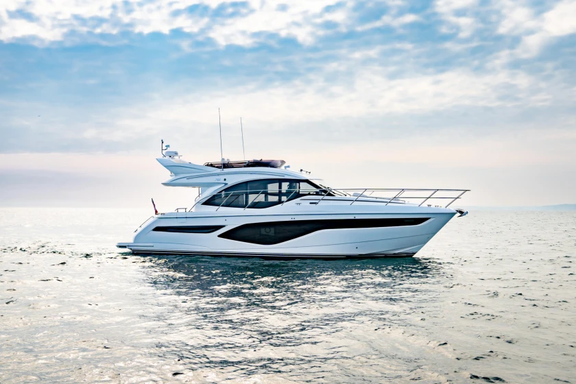 Image of jpeg-optimizer_f50-exterior-white-hull-11-2022.jpg