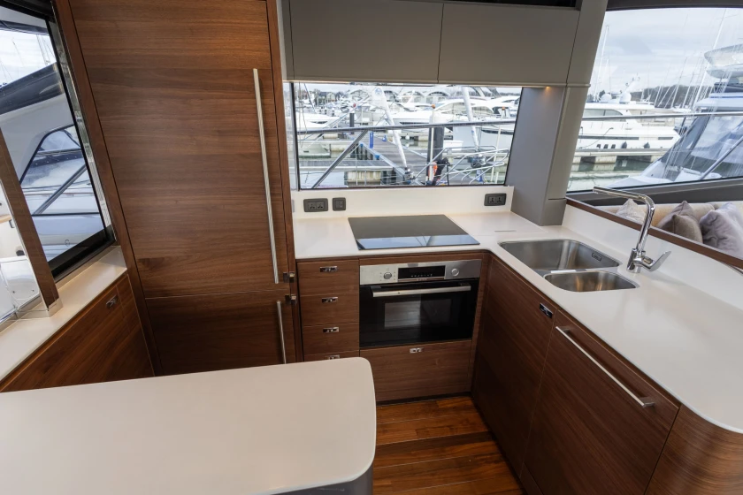 Image of jpeg-optimizer_s65544(96of220).jpg