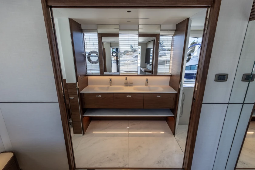 Image of jpeg-optimizer_x80068(25of188).jpg