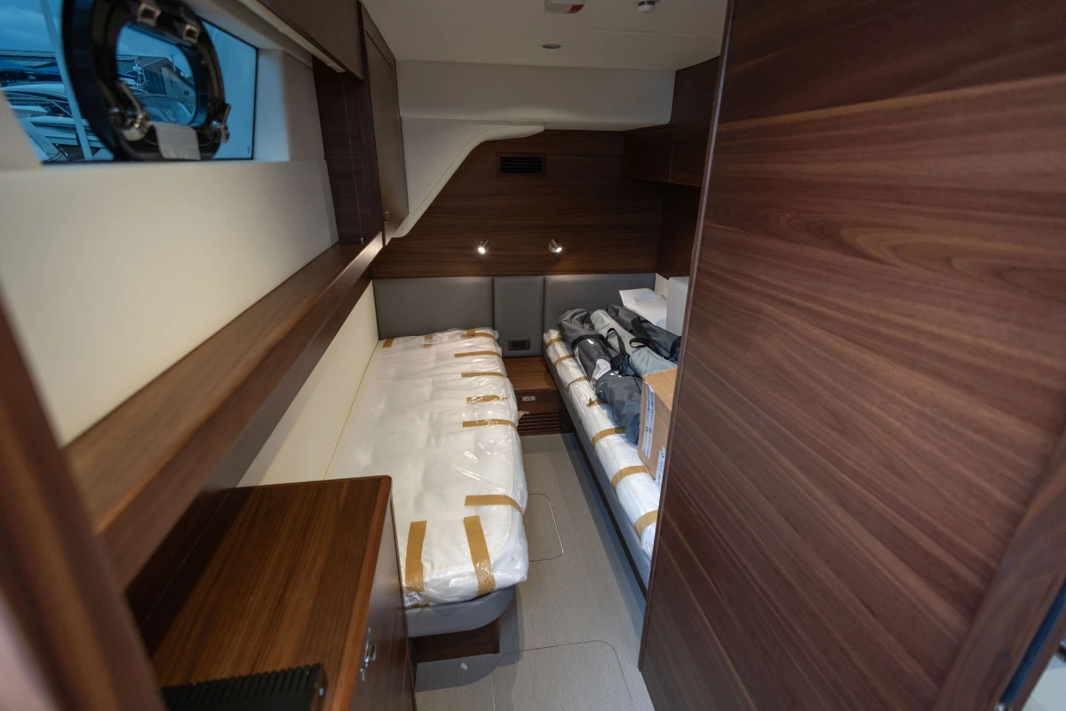 Image of Princess Y72