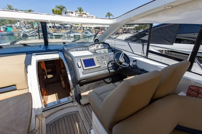 Princess V53 For Sale - Helm