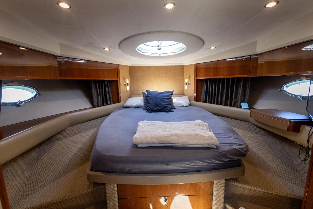 Princess V53 For Sale - Master Cabin