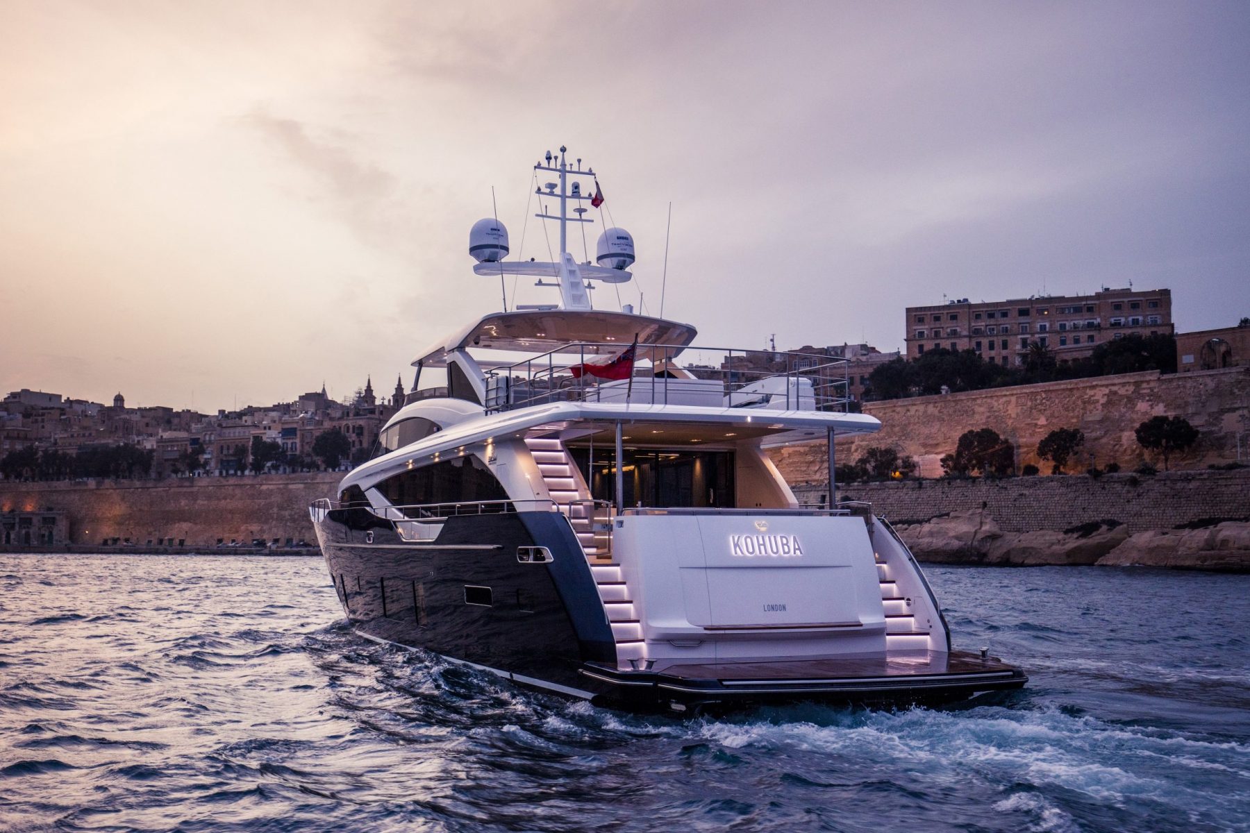 yacht 30m price