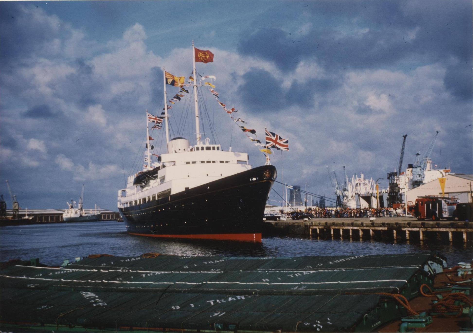 royal yacht britannia queen